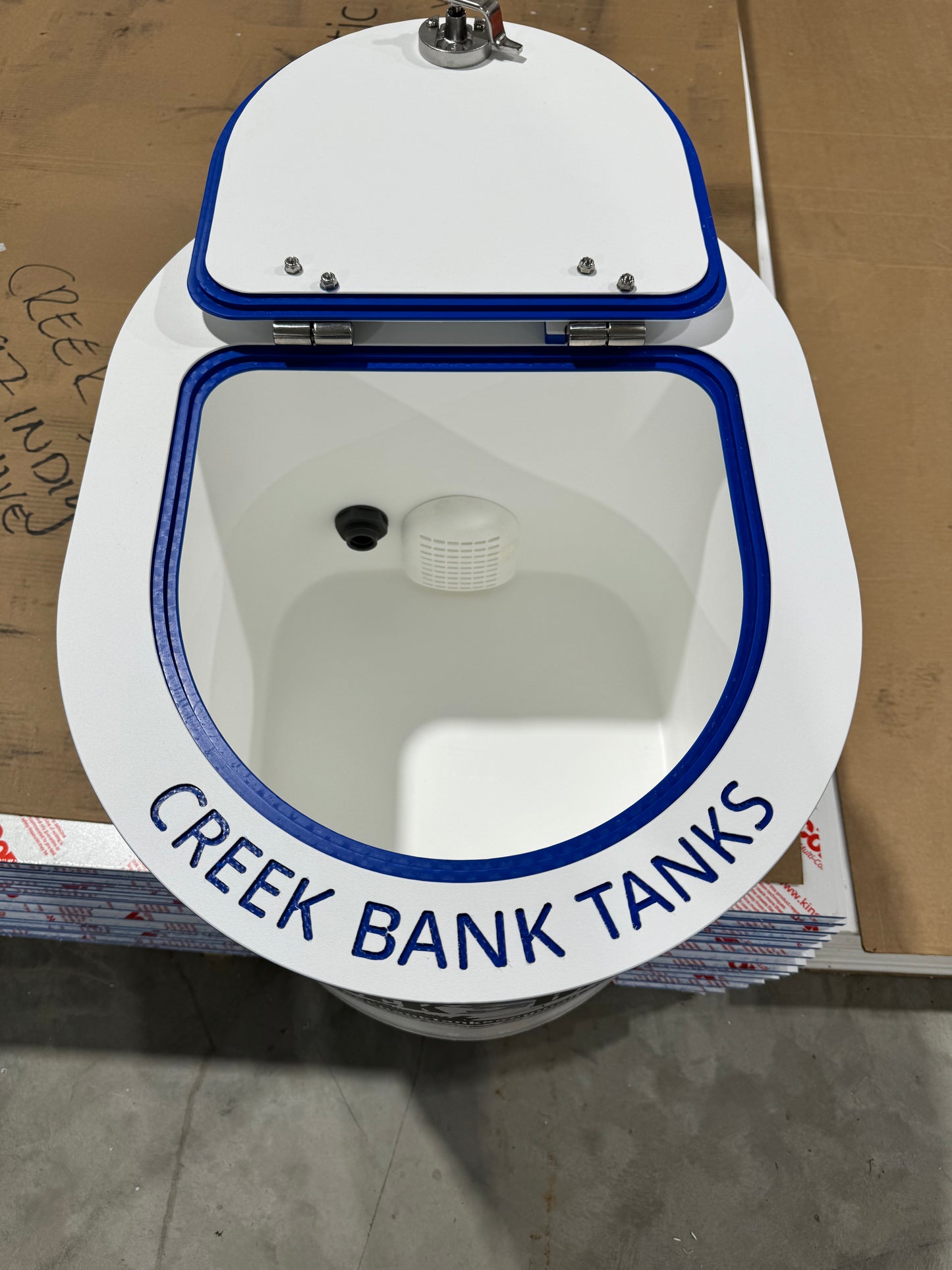 10/12 Gallon Creek Bank Tanks version 2 minnow version