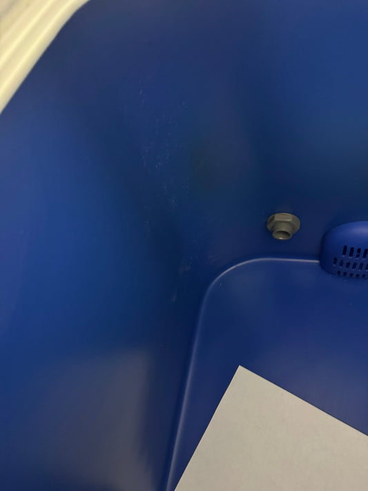 Scratch and Dent 50 gal w/ filter system  blue inner gray sea dek