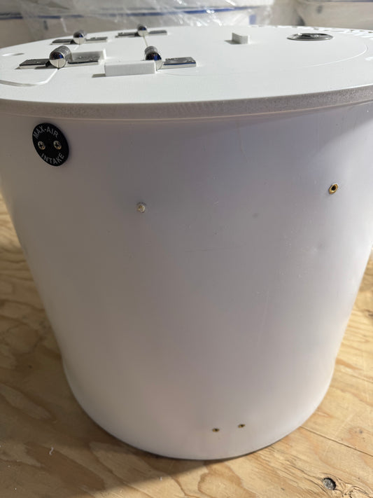 Scratch/ Dent 30 Gallon Creek Bank Tanks white inner Version 2
