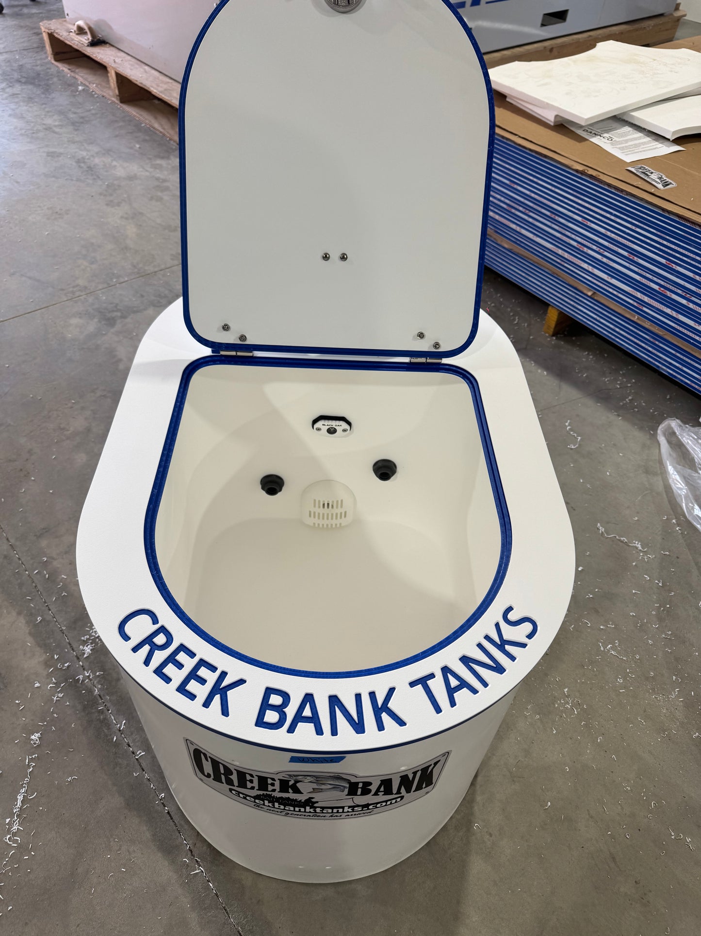 Scratch and Dent 50 gal color core lid w/ filter system  White Inner Creek Bank Tanks Version 2 w/ light and 110v