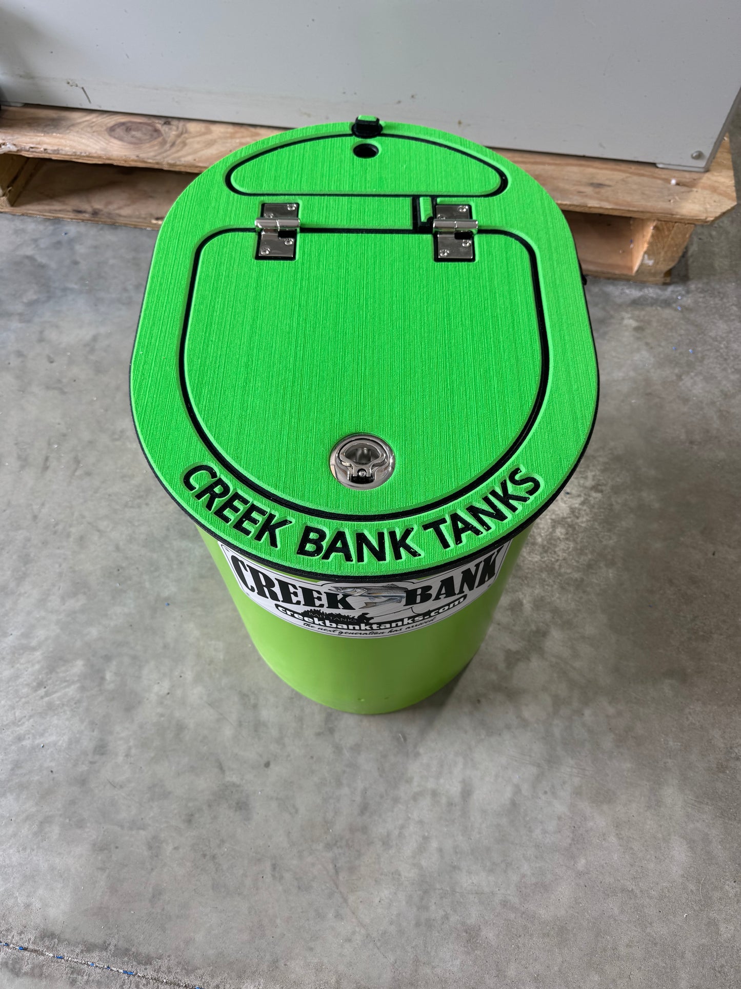 20 Gallon Green Outer Black Inner w/ Sea Dek Creek Bank Tanks version 2